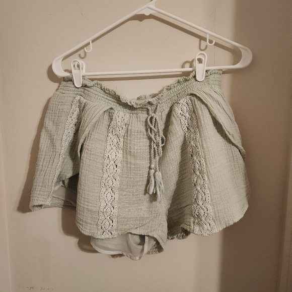 American Eagle  Mint Green Lace Trimmed    Shorts Set L-XL - Picture 6 of 8